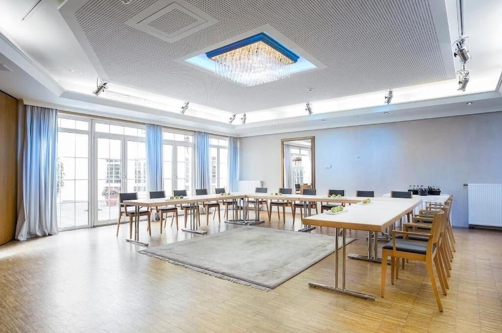 Das Goldene Lamm Aalen Buitenkant foto